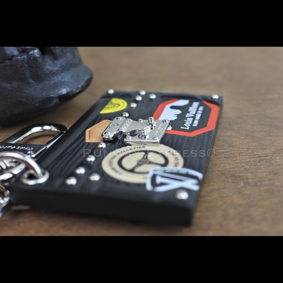 Louis Vuitton Malle Monogram Trunk World Tour Char - Picture 8 of 8